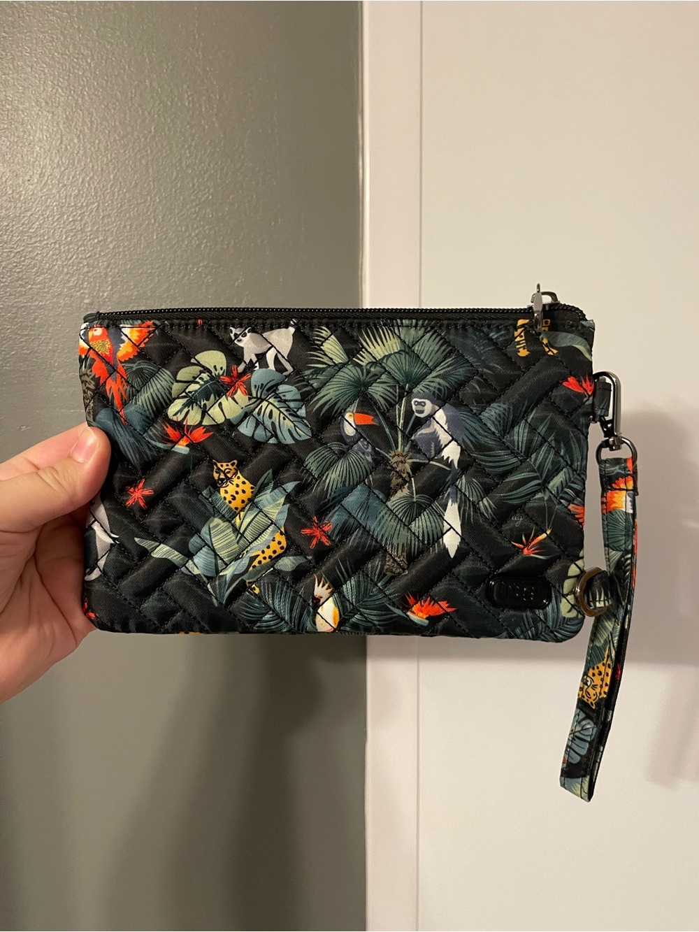 Lug wristlet